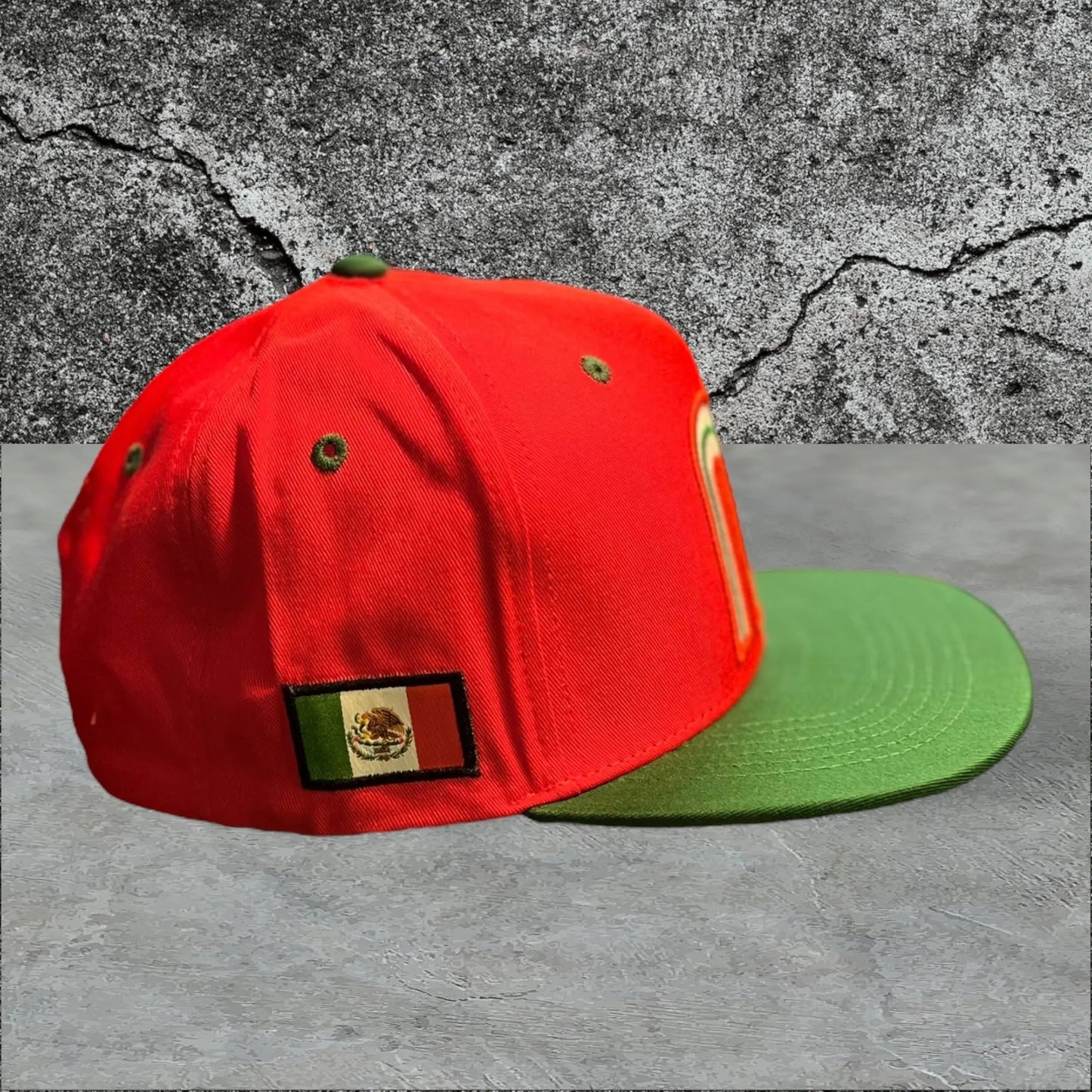Red Mexico Hat Alebrijes T-shits
