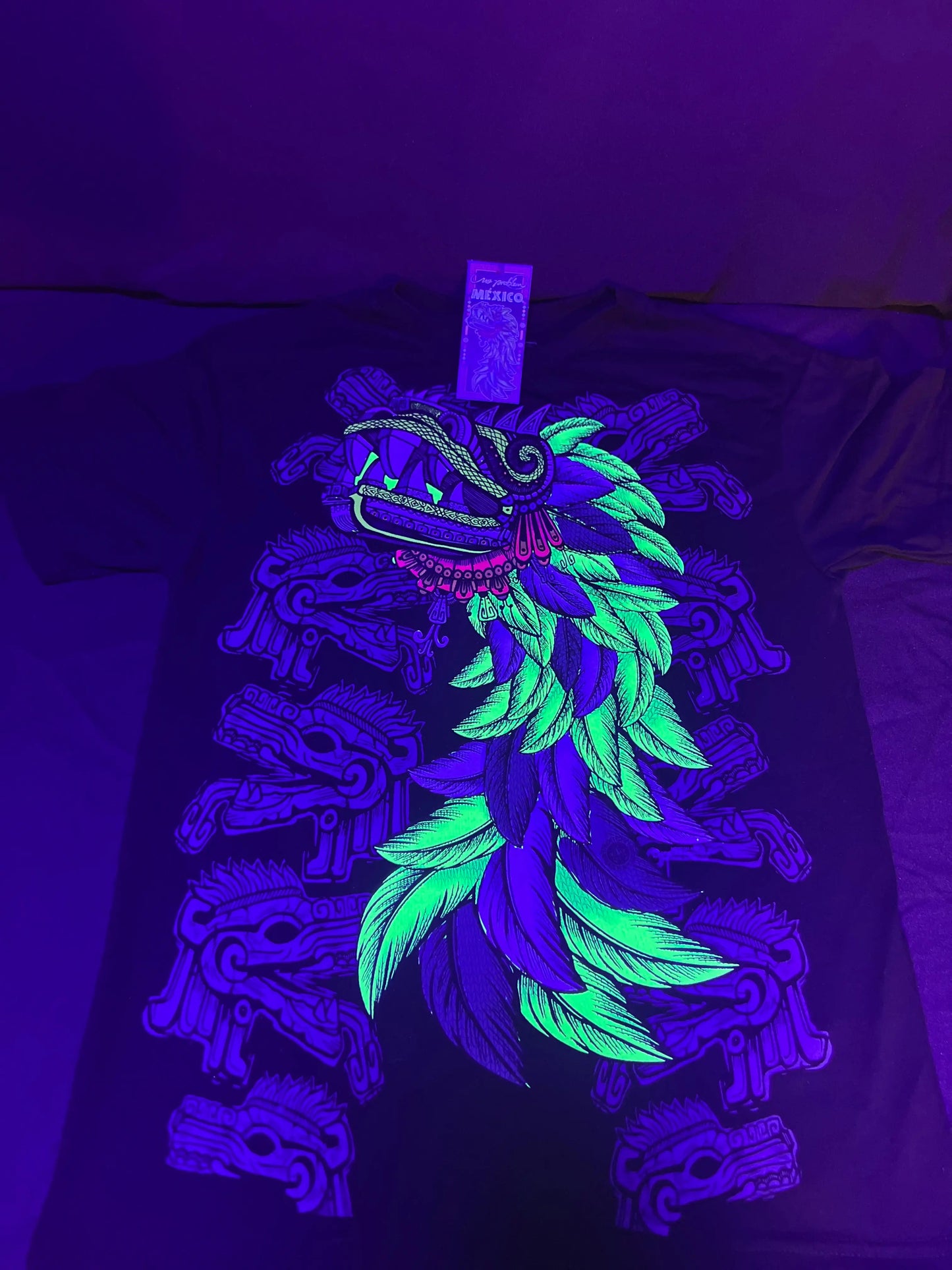 Quetzalcoatl Neon - Alebrijes T-shits